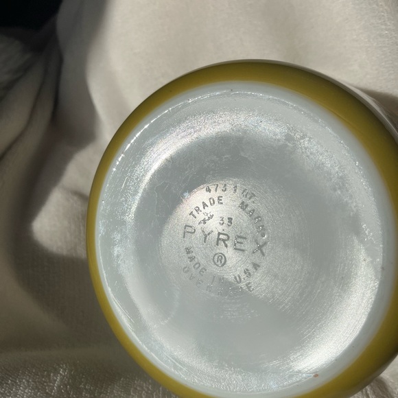 Vintage PYREX Spring Blossom 1 Quart Baking/ Casserole Dish - Picture 6 of 11